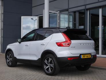 SPOTICAR Volvo Xc 40 1.5 T3 Momentum Business | Zwart Dak | Navigatie | Tweedehands - Suv Benzine Grijs - Sneek - 1200298595_4