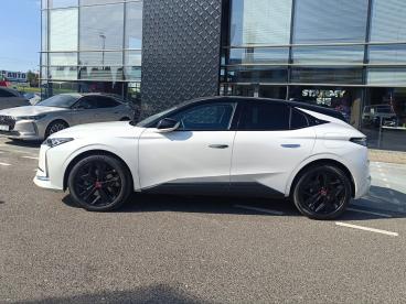 SPOTICAR Ds Ds 4 1.6 E-tense Performance Line + Aut Uzywany - Kombi Hybryda Plug-in Biały - Warszawa - 300214070_4