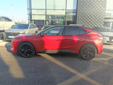 SPOTICAR Ds Ds 4 1.6 E-tense Performance Line + Aut Uzywany - Kombi Hybryda Plug-in Czerwony - Warszawa - 300217209_4