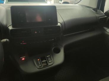 SPOTICAR Fiat Doblo Combi 1.5 Bluehdi S&s Aut. Uzywany - Kombi Diesel Biały - Szczecin - 400213516_3