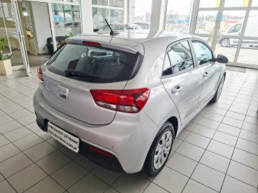 SPOTICAR Kia Rio 1.2 M Uzywany - Miejski Benzyna Srebrny - Kraków-libertów - 1200221222_4