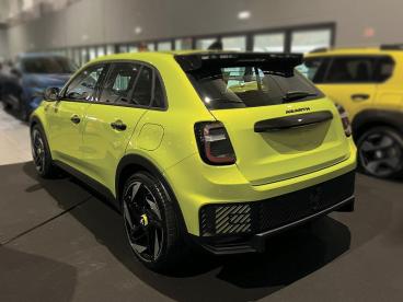 SPOTICAR Abarth 600 600e 54 Kwh Turismo Usada - Suv-4x4 Elétrico Verde Claro - Braga - 1200230003_5