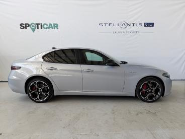 SPOTICAR Alfa Romeo Giulia 2.0 T Gasolina 280cv Q4  At8 Veloce Usada - Berlina Gasolina Branco - Amadora - 800228512_4