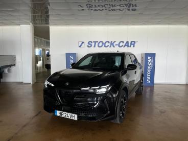 SPOTICAR Alfa Romeo Junior 1.2 Ti Q4 Edct6 Usada - Suv-4x4 Híbrido Preto - Braga - 1200223858_1