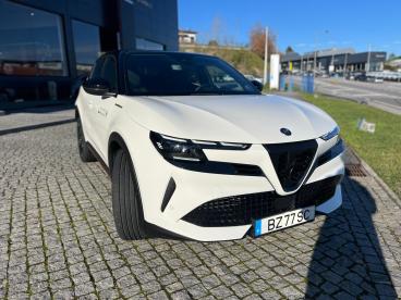 SPOTICAR Alfa Romeo Junior Elletrica 50 Kwh Usada - Suv-4x4 Elétrico Branco - Viseu - 1200224827_2