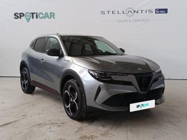 SPOTICAR Alfa Romeo Junior Ibrida  1.2 136cv Speciale Usada - Suv-4x4 Gasolina Cinza - Amadora - 800226534_3
