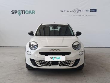 SPOTICAR Fiat 600 Hybrid 1.2 145cv Dct Icon Usada - Suv-4x4 Gasolina Branco - Amadora - 1200223794_2