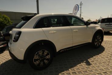 SPOTICAR Fiat 600 1.2 Hybrid Usada - Suv-4x4 Gasolina Branco - Fafe - 1200224451_5