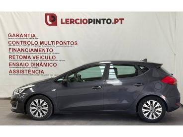 SPOTICAR Kia Ceed Cee-d 1.0 Turbo Gdi Nav Line Usada - Berlina Gasolina Cinza - Santa Maria Da Feira - 1200216104_2