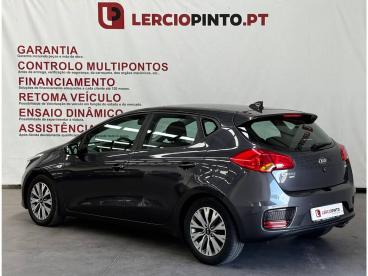 SPOTICAR Kia Ceed Cee-d 1.0 Turbo Gdi Nav Line Usada - Berlina Gasolina Cinza - Santa Maria Da Feira - 1200216104_3