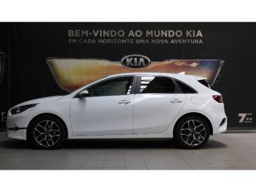 SPOTICAR Kia Ceed Cee-d 1.0 T-gdi 6mt Drive Usada - Berlina Gasolina Branco - Santa Maria Da Feira - 1200218182_2
