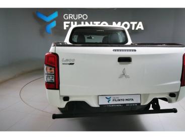 SPOTICAR Mitsubishi L200 Cabine Club  3l 4x4 Invite Usada - Comercial/furgão Diesel Branco - Matosinhos-sra.hora - 1200211200_3