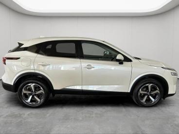 SPOTICAR Nissan Qashqai 1.3 Dig-t 140cv Mhev 6mt N-connecta Usada - Familiar Híbrido White Pearlascent (metallic) - Évora - 1200230080_4