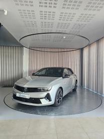 opel astra 1.2 t hybrid gs edct — photo 2