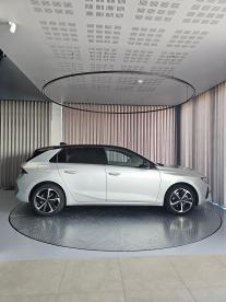 opel astra 1.2 t hybrid gs edct — photo 3