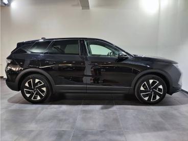 opel grandland 1.2 hybrid 145cv  e-dcs6 gs — photo 4