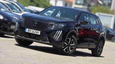 SPOTICAR Peugeot 2008 1.2 Puretech Style Usada - Suv-4x4 Gasolina Preto - Lisboa - 1200228213_2