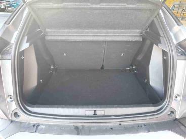 peugeot 2008 1.2 hybrid style e-dcs6 — photo 5
