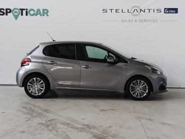 SPOTICAR Peugeot 208 1.5 Bluehdi 100 Euro 6.2 Signature Usada - Citadino Diesel Cinza - Amadora - 1200220526_4