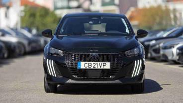 peugeot 208 1.2 hybrid allure e-dcs6 — photo 2
