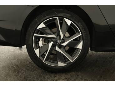 SPOTICAR Peugeot 308 1.2 Puretech 130cv Eat8 Allure Pack Usada - Berlina Gasolina Preto - Castanheira Do Ribatejo - 1200216263_5