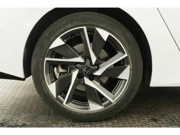 SPOTICAR Peugeot 308 1.6 Hybrid 180cv E-eat8 Allure Usada - Berlina Híbrido Plug-in Branco - Vila Nova De Gaia - 1200217569_5