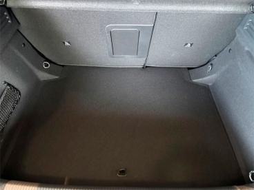 SPOTICAR Peugeot 308 1.5 Bluehdi Allure Eat8 Usada - Comerciais Diesel Preto - Braga - 1200226083_5
