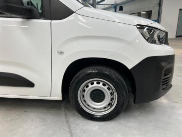 SPOTICAR Peugeot Partner 1.5 Bluehdi Premium Standard Usada - Comerciais Diesel Branco - Viseu - 1200225047_4