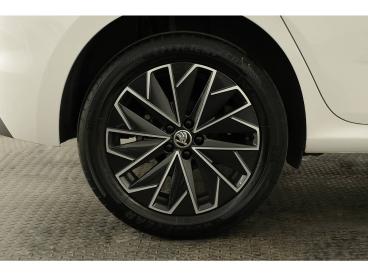 SPOTICAR Skoda Kamiq 1.0 Tsi 110cv - Usada - Suv-4x4 Gasolina Branco - Vila Nova De Gaia - 1200218646_5