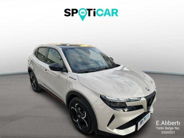 SPOTICAR Alfa Romeo Junior 1.2 Hybrid İkinci El Araç - Suv Hibrit Gri - İzmİr - 1200024721_3