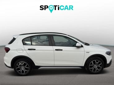 SPOTICAR Fiat Egea Cross Urban 1.4 Fire 95 E6d İkinci El Araç - Sedan Benzin Beyaz - İzmİr - 1200024723_4