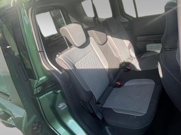 SPOTICAR Ford Tourneo Courier 1.5 Titanium Tdci Duz 6 95 İkinci El Araç - Şehir Otomobili Dizel Yeşil - Çanakkale - 1200023036_2