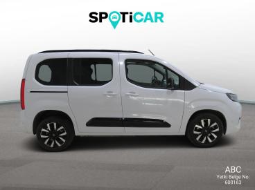 SPOTICAR Opel Combo Ultimate 1.5 130 Dizel At8 İkinci El Araç - Şehir Otomobili Dizel Beyaz - Ankara - 1200016432_4