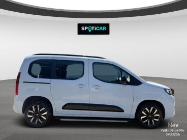 SPOTICAR Opel Combo Ultimate 1.5 130 Dizel At8 İkinci El Araç - Şehir Otomobili Dizel Beyaz - Istanbul - 1200017558_4