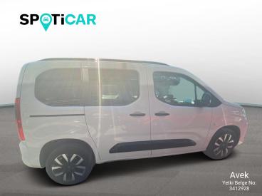 SPOTICAR Opel Combo 1.5 Ultimate Otomatik 8 131 İkinci El Araç -  Dizel Beyaz - Istanbul - 1200035826_4