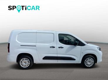 SPOTICAR Opel Combo Cargo 1.5 Dİzel Mt6 102 Hp Ultİmate Xl İkinci El Araç - Ticari Dizel Beyaz - Istanbul - 1200034702_4