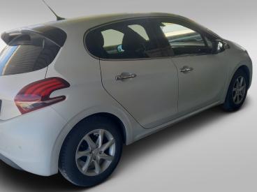 SPOTICAR Peugeot 208 Active 1.2 Puretech 82 Etg5 İkinci El Araç - Hatchback Benzin Beyaz - Mersİn - 1200029806_4