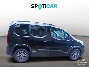 SPOTICAR Peugeot Rifter Allure 1.5 Bluehdi 130 6mt İkinci El Araç -  Dizel Siyah - Samsun - 1200028460_4