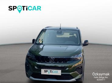 SPOTICAR Peugeot Rifter Gt Line 1.5 Bluehdi 130 Eat8 İkinci El Araç -  Dizel Yeşil - Konya - 1200029804_2