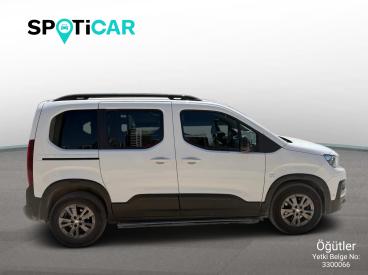 SPOTICAR Peugeot Rifter Allure 1.5 Bluehdİ 130hp 6mt 6.4 Ebİs İkinci El Araç -  Dizel Beyaz - Mersİn - 1200032922_4