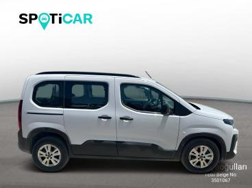 SPOTICAR Peugeot Rifter Allure 1.5 Bluehdi 130 6mt İkinci El Araç - Pickup Dizel Beyaz - Izmir - 1200033604_4