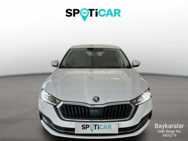SPOTICAR Skoda Octavia 1.0 Premium Tsi E-tec Dsg 7 110 İkinci El Araç - Hatchback Hibrit Beyaz - Istanbul - 1200021147_2