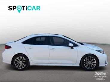 SPOTICAR Toyota Corolla 1.6 Passion X-pack İkinci El Araç - Sedan Benzin Beyaz - Mersİn - 1200035067_4