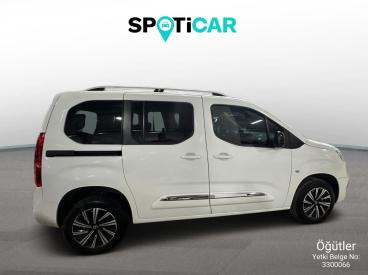 SPOTICAR Toyota Proace 1.5 Dream D-4d Otomatik 8 131 İkinci El Araç - Mpv Dizel Beyaz - Mersİn - 1200023984_4