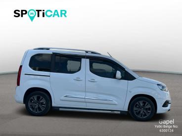 SPOTICAR Toyota Proace City 1.5 D 130 Passion X-pack A/t İkinci El Araç -  Dizel Beyaz - Şanliurfa - 1200030052_4