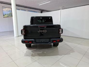 SPOTICAR Jeep Gladiator 3.6 Rubicon Double Cab Used Car - Pick-up Petrol Black - Boksburg - 1200010723_5