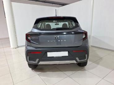 SPOTICAR Mahindra Xuv300 1.2t W4 Used Car - Suv Petrol Grey - Boksburg - 1200011509_5