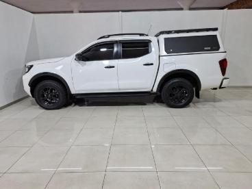 SPOTICAR Nissan Navara 2.5ddti Double Cab Pro-2x Used Car - Pick-up Diesel White - Boksburg - 1200013045_2