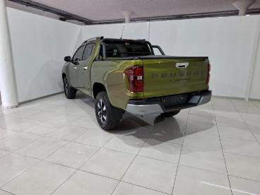 SPOTICAR Peugeot Landtrek 1.9d Allure Used Car - Pick-up Diesel Green - Boksburg - 1200011335_3