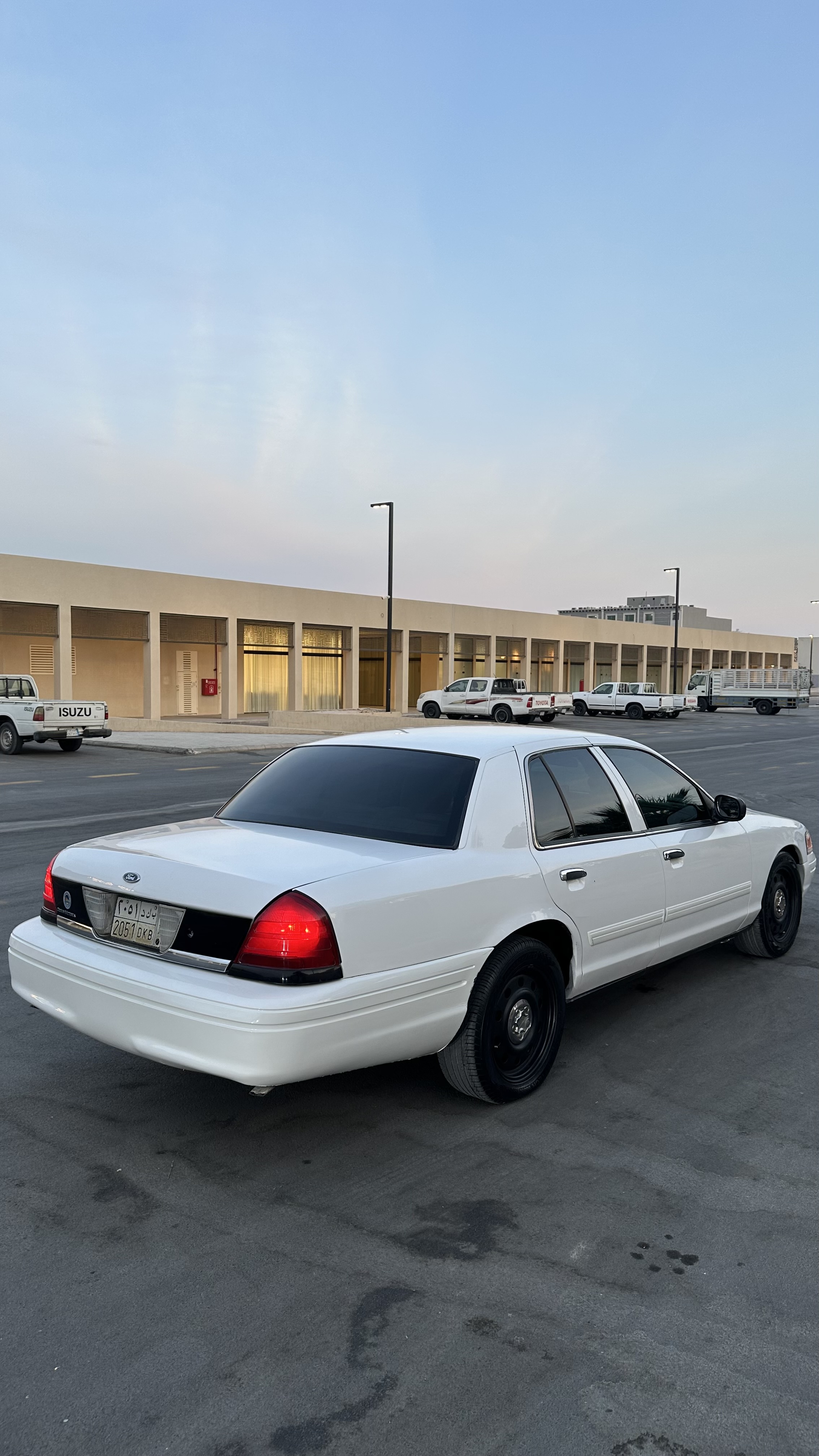 Ford Crown Victoria  2011 image